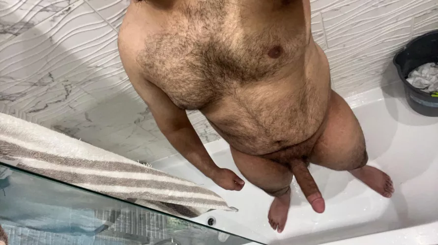 20 looking for bottoms