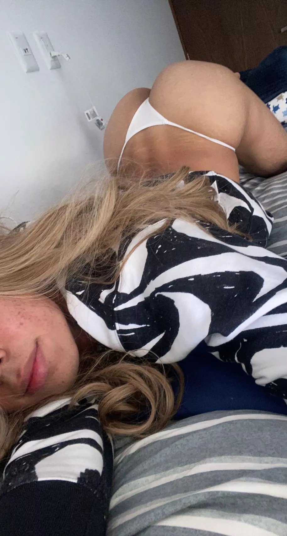 21 femboy 😚 more pics on profile, snap: abcmex