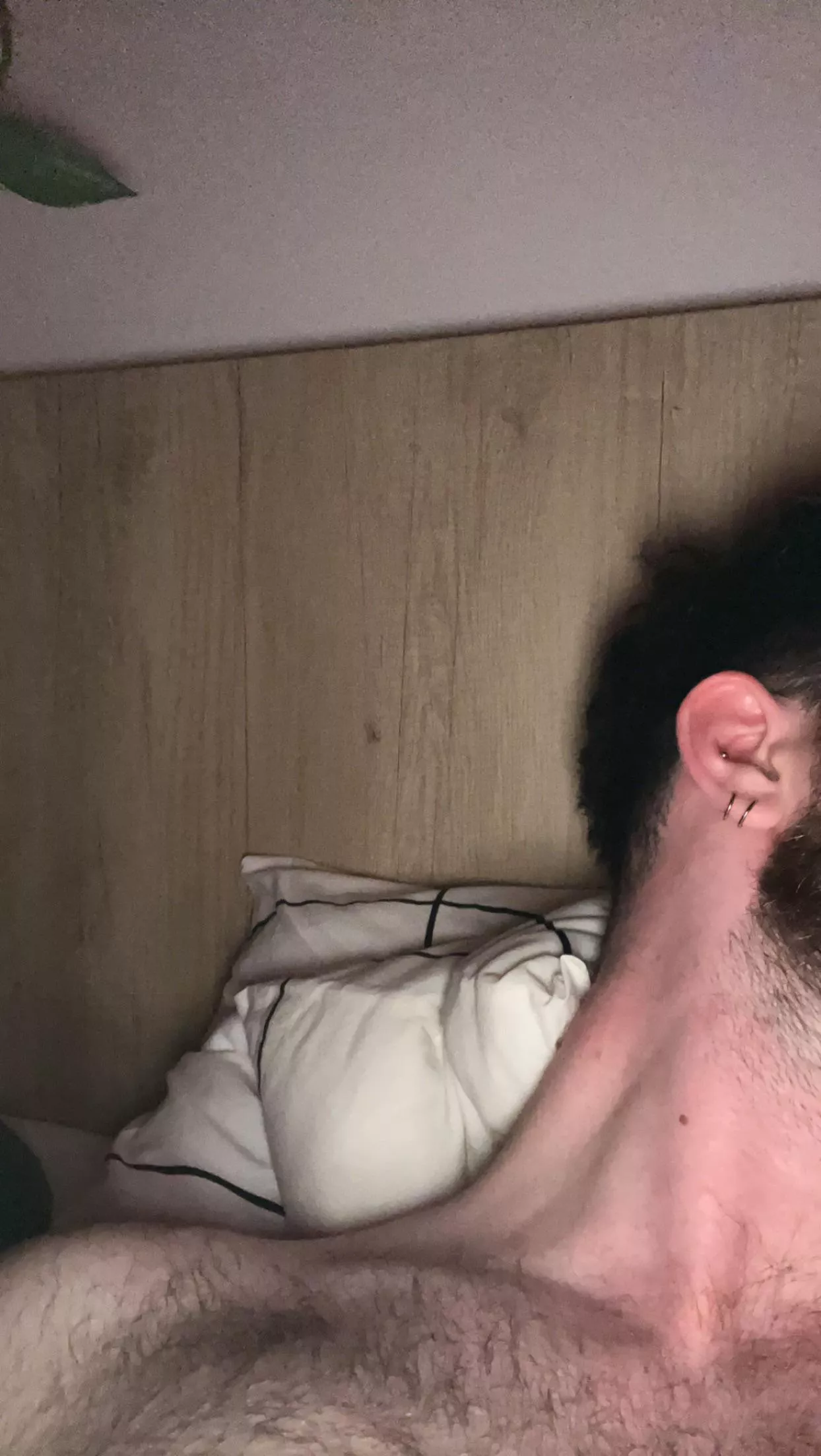 21 romanian stud (hairy+ hung+) hmu rares.sebastian (text me when adding)