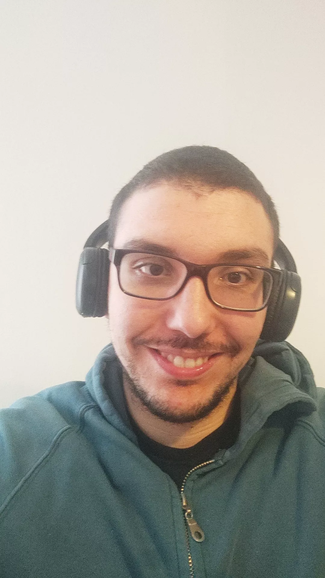 Any UK gaymers that want to play league or FFXIV with me?