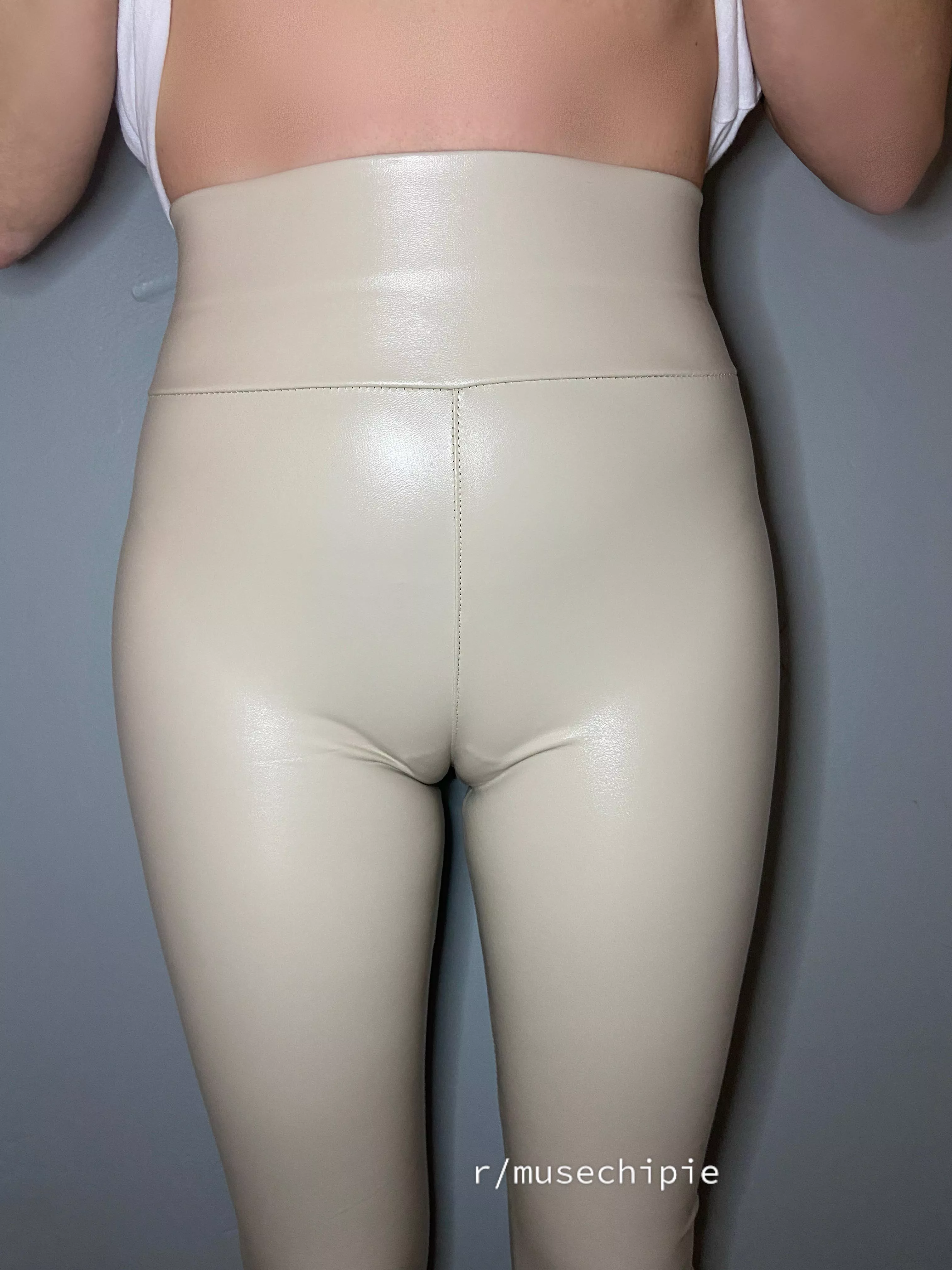 do you think i'm too tight in my leggings?