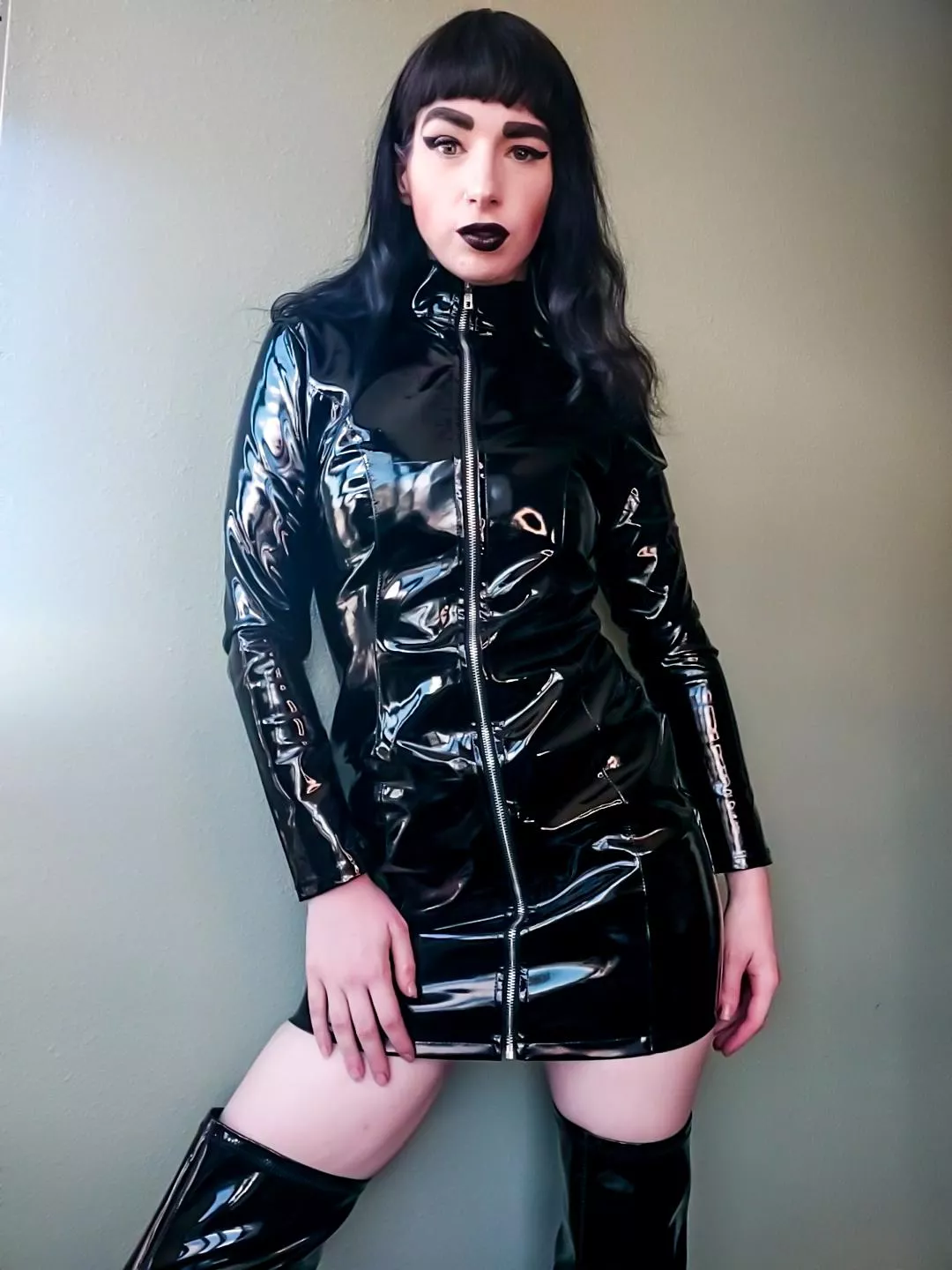 [Domme] You don't have an intelligent molecule left in your body when I am in the room. You become the brainless loser you are meant to be.