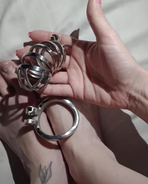 [domme]If you're a sissy boy with a baby dick, by prefect you have to come be humiliated and dominated.