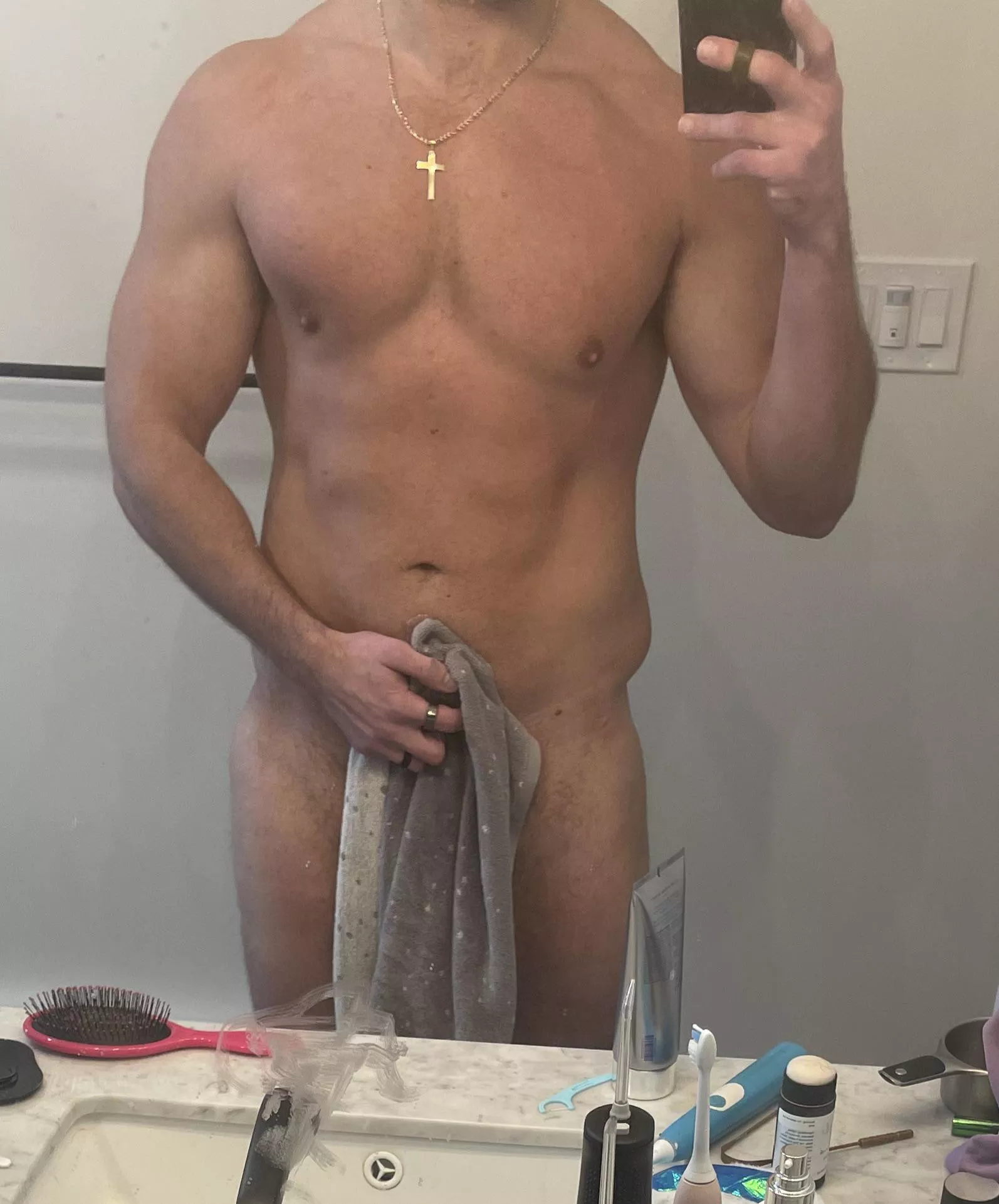 Freshly showered after my workout (m)