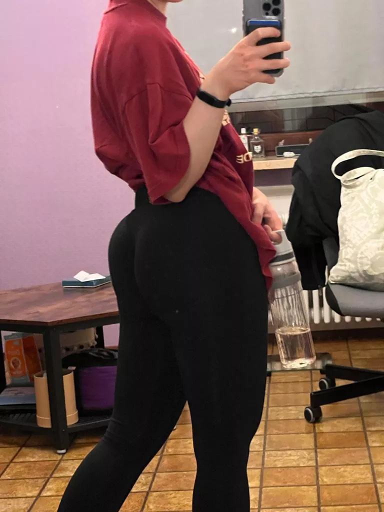 Gettin rdy for a late night workout