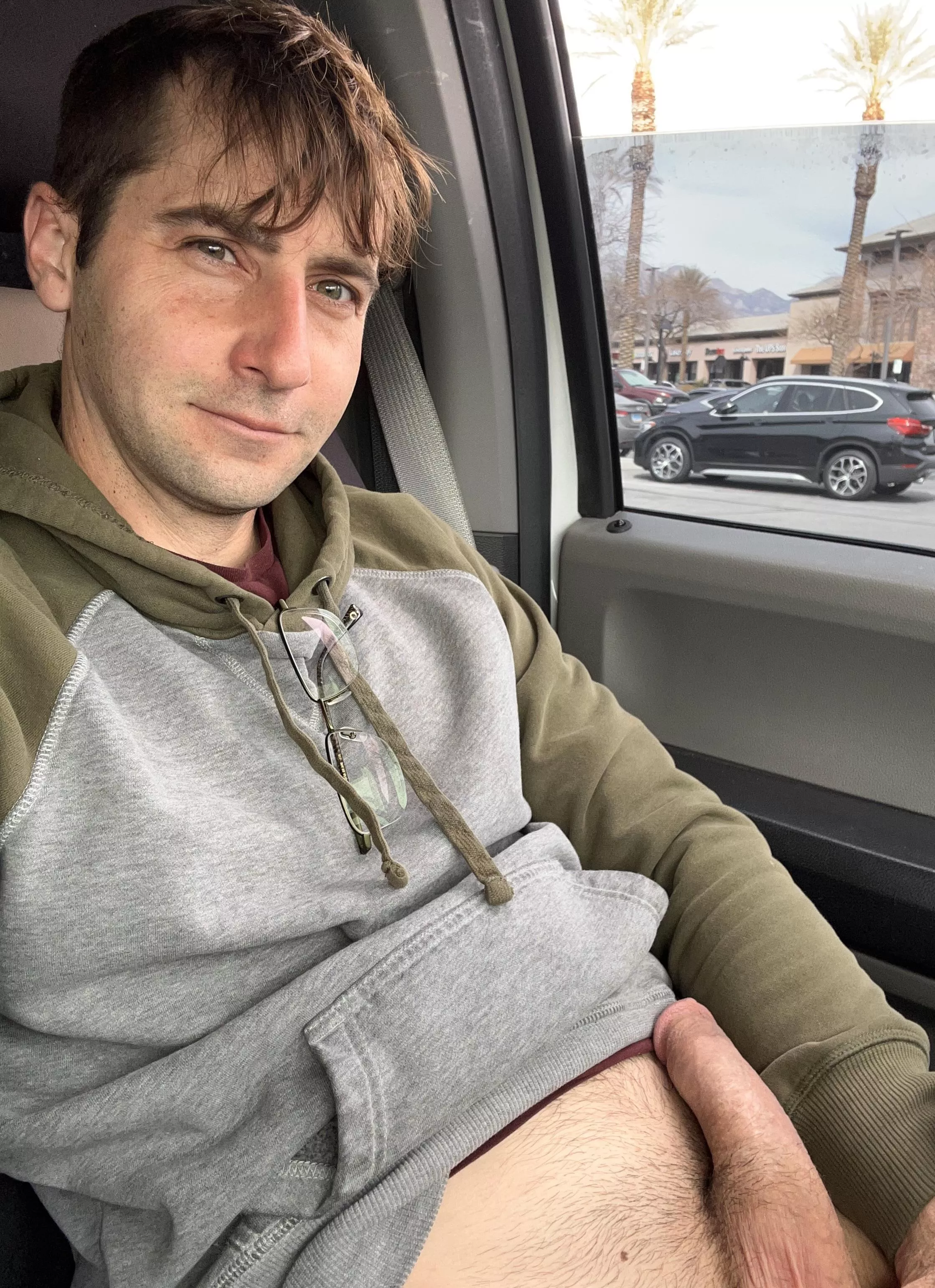 Good morning 🌞 will you come on my passenger side and make me a rock… 🪨.. 🙏