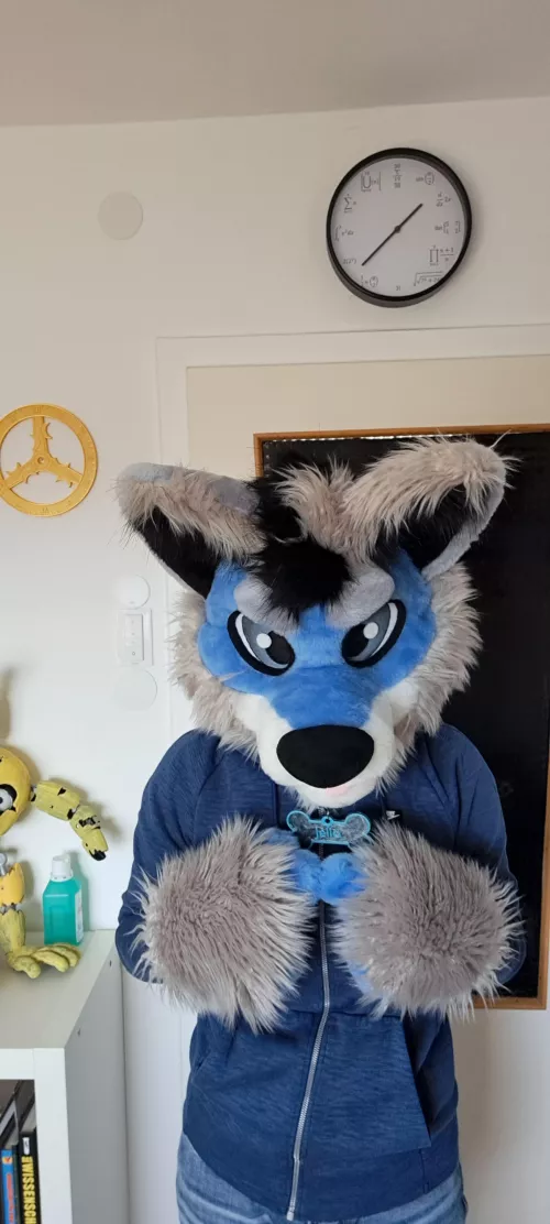 Headpats please? 👉👈🥺