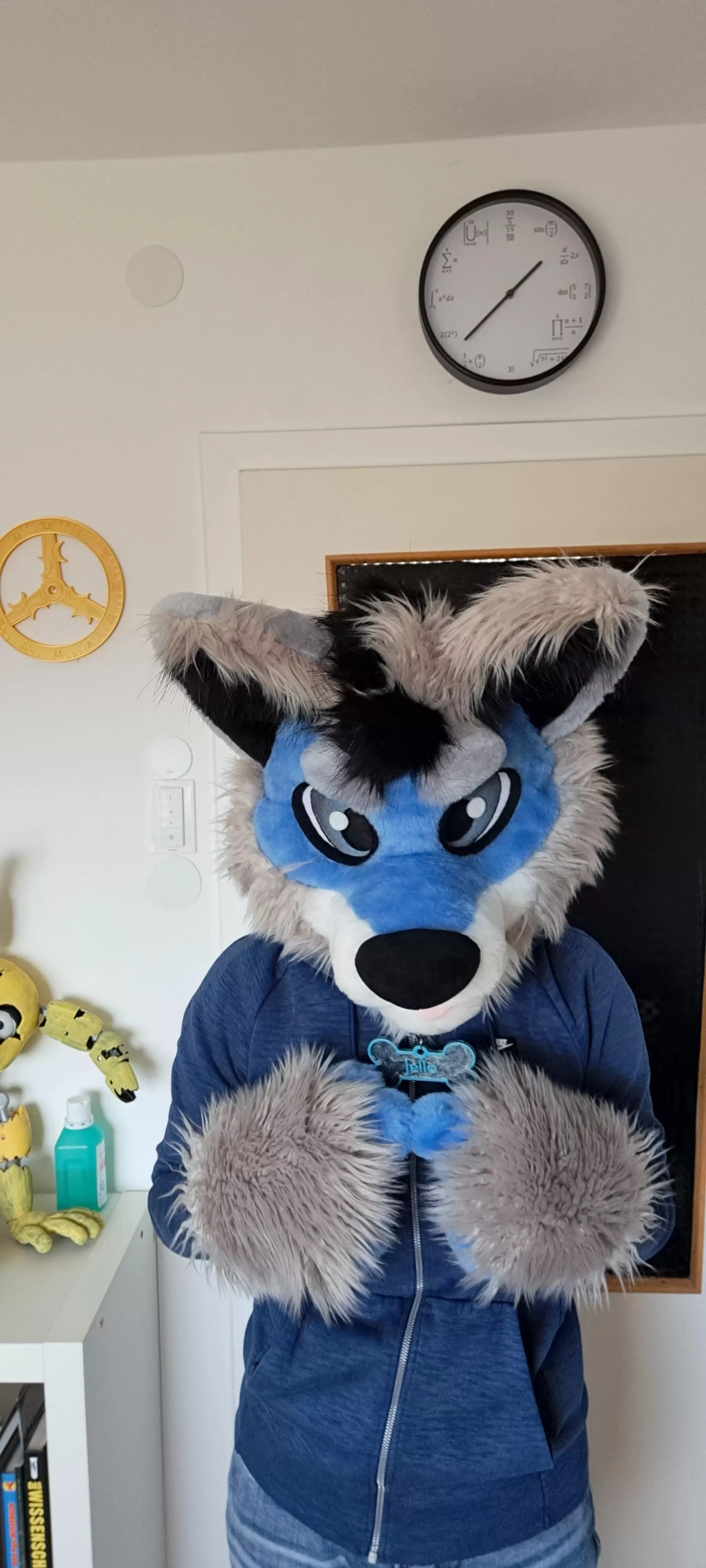 Headpats please? 👉👈🥺