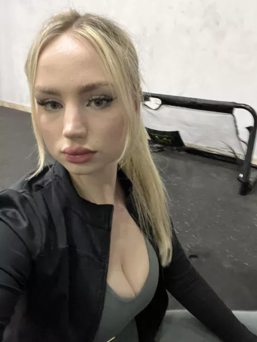 I felt so tired after gym 💘 [f19]