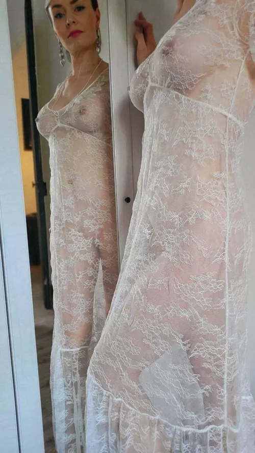 I think you know what kind of girl i am..