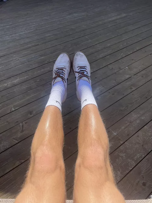 Lets see those gorgeous legs, gentlemen.