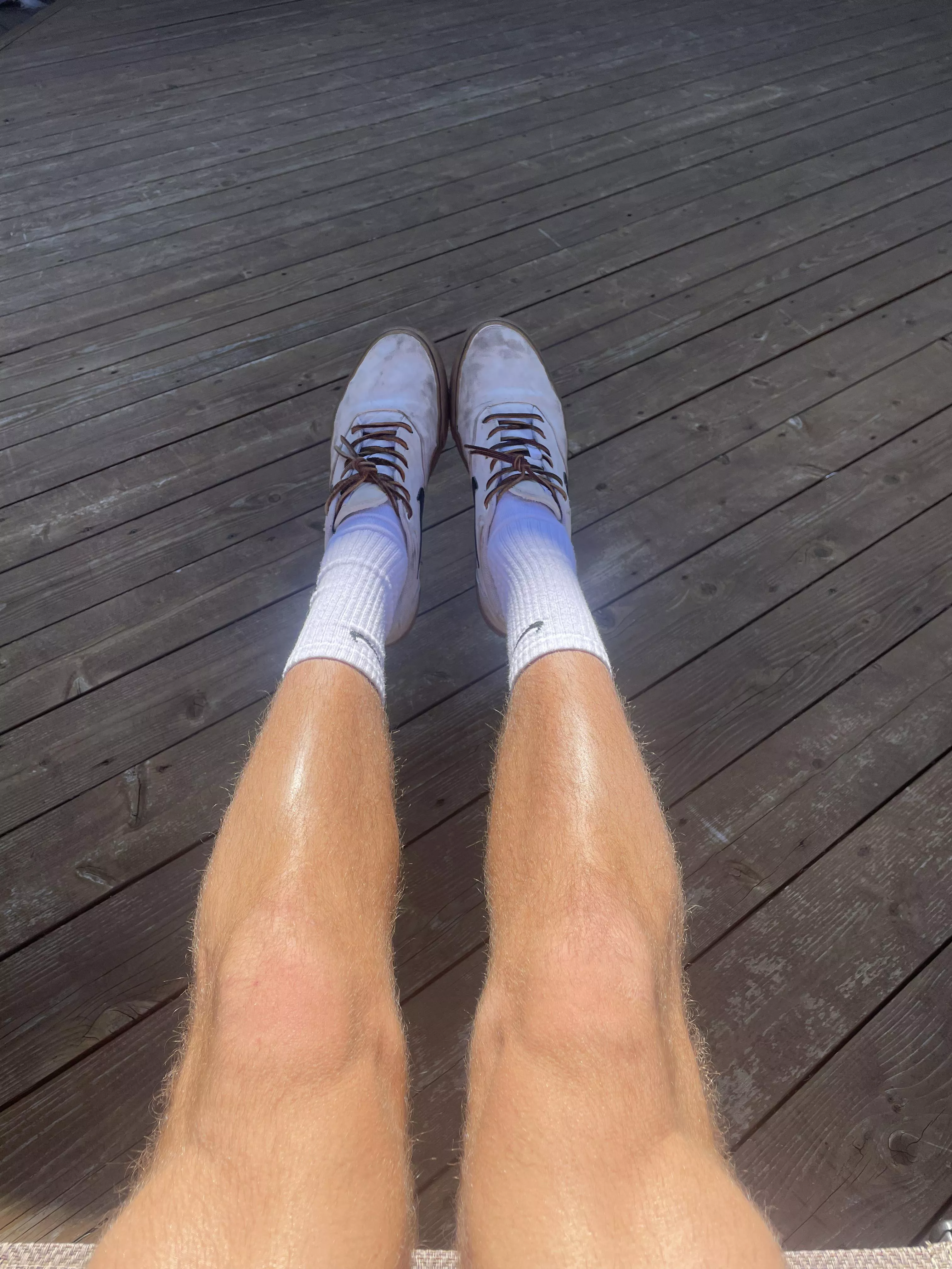Lets see those gorgeous legs, gentlemen.