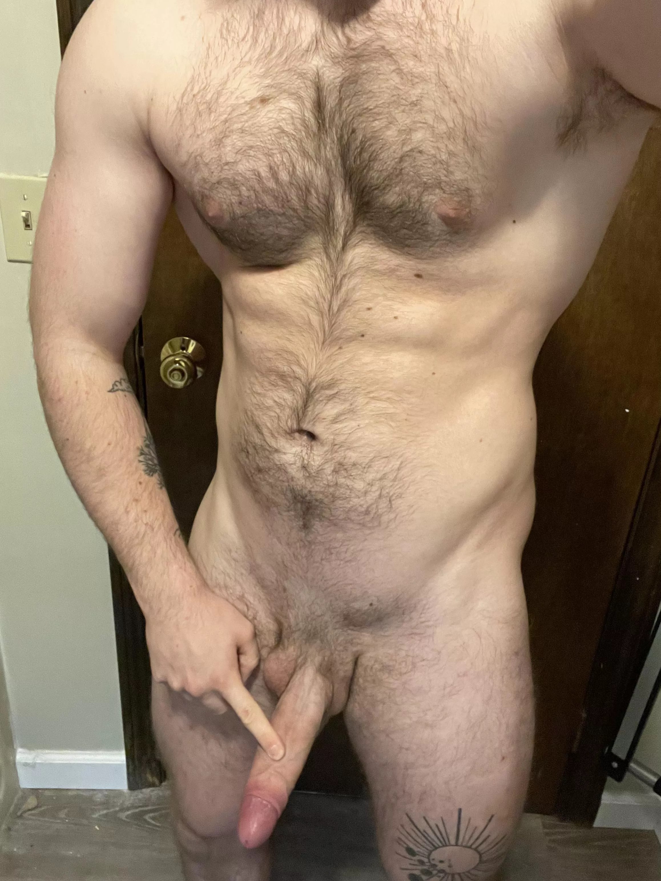 (M) Whats underneath that hot guy at the gym’s clothes