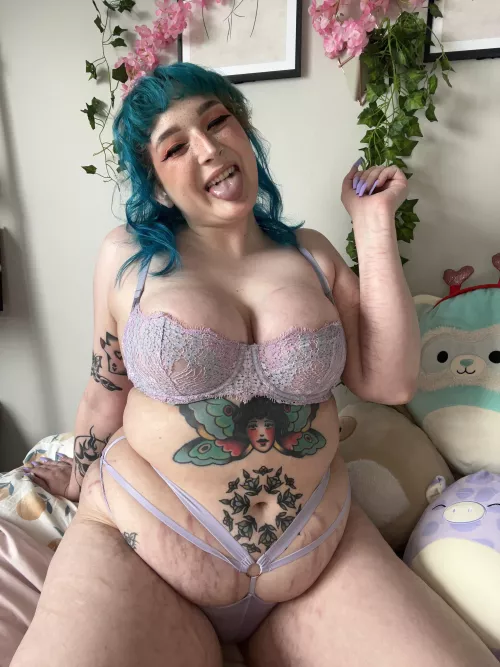 My tummy can no longer be contained