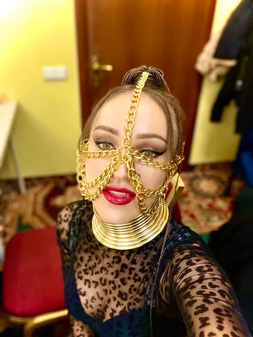 💋 Seeking someone who can be my rock – the kind that's both strong and caring!