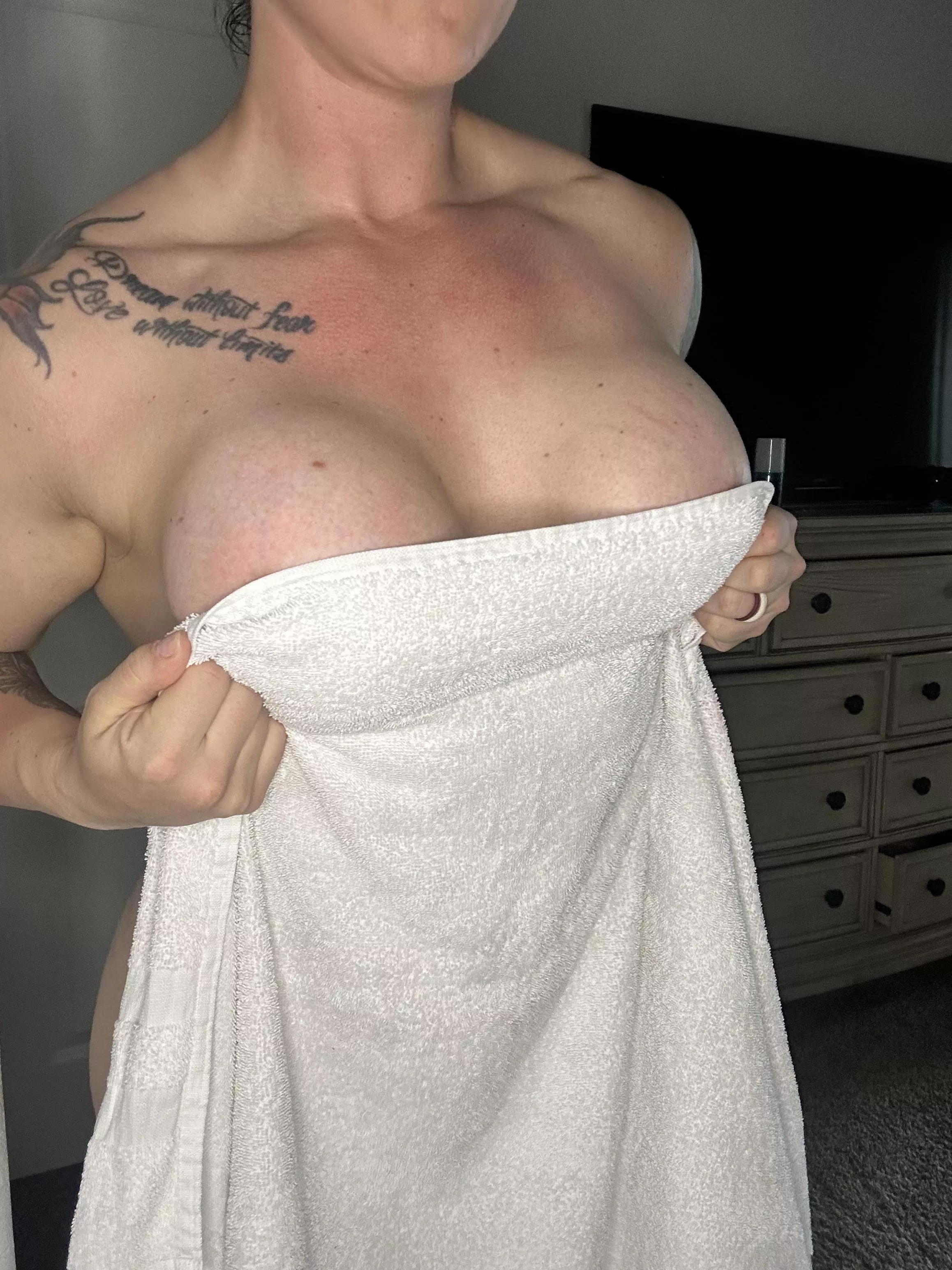 Should I drop the towel 😘