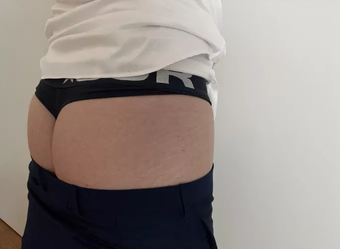 So tight between my cheeks