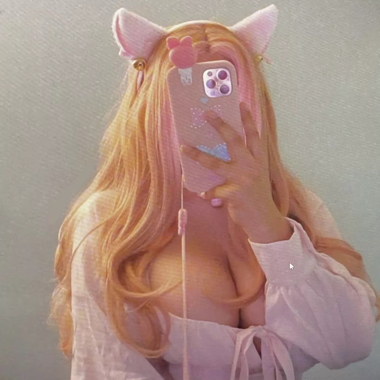 The sweet chunky girl who will play video games with you