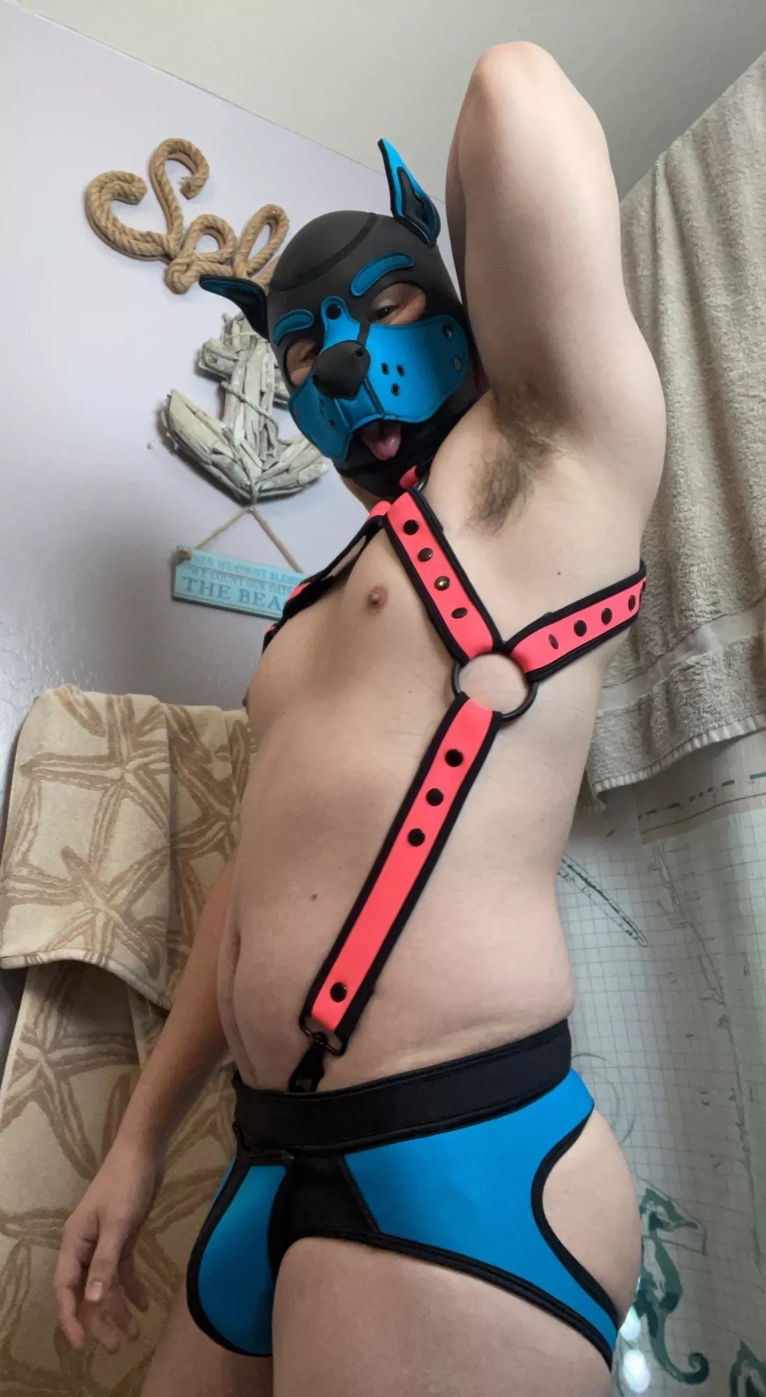 Wanna wrestle? Loser gets a face full of pits!