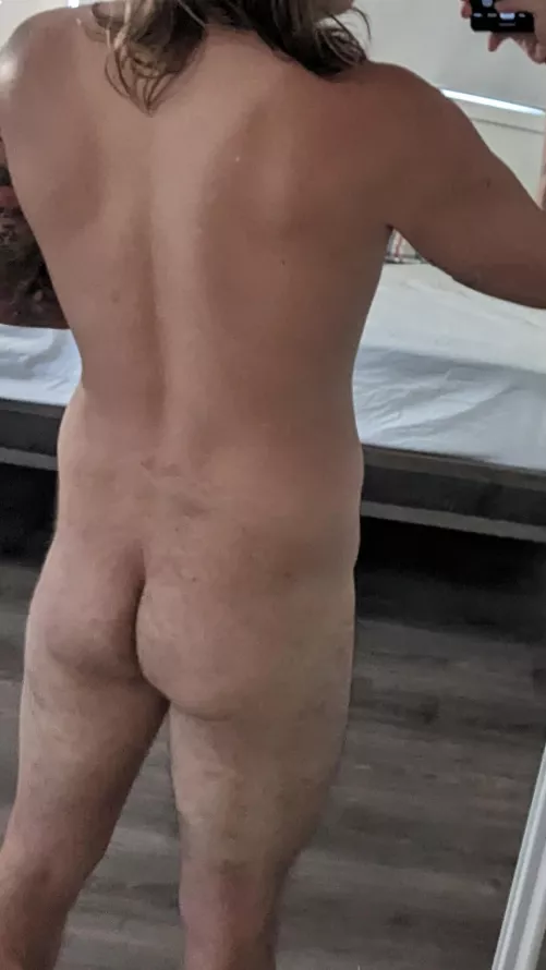 Who wants a piece of this Aussie ass?