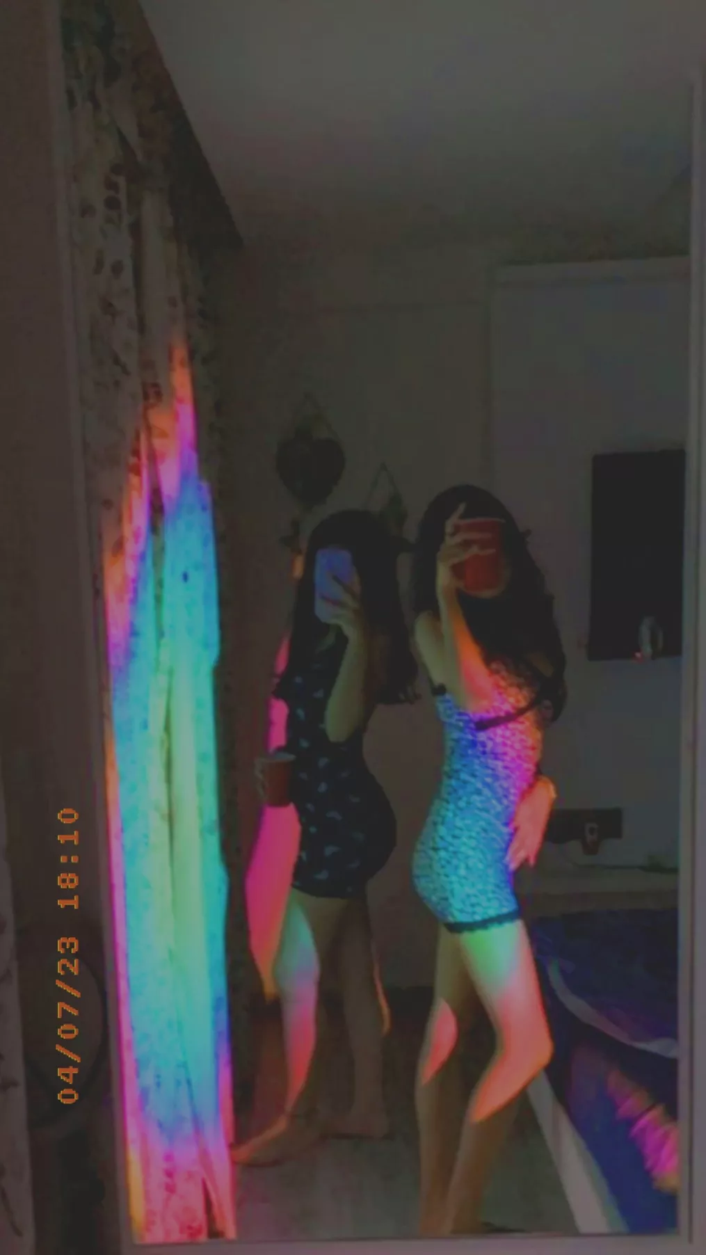 Who's excited for the weekend? 🍑