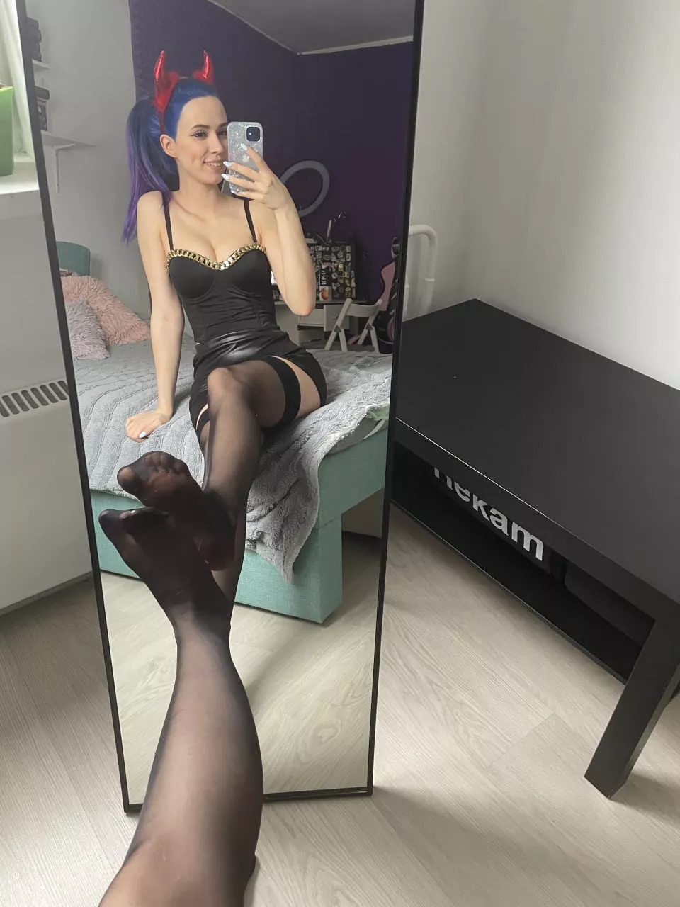 You will worship to my feet. It's fact [domme]