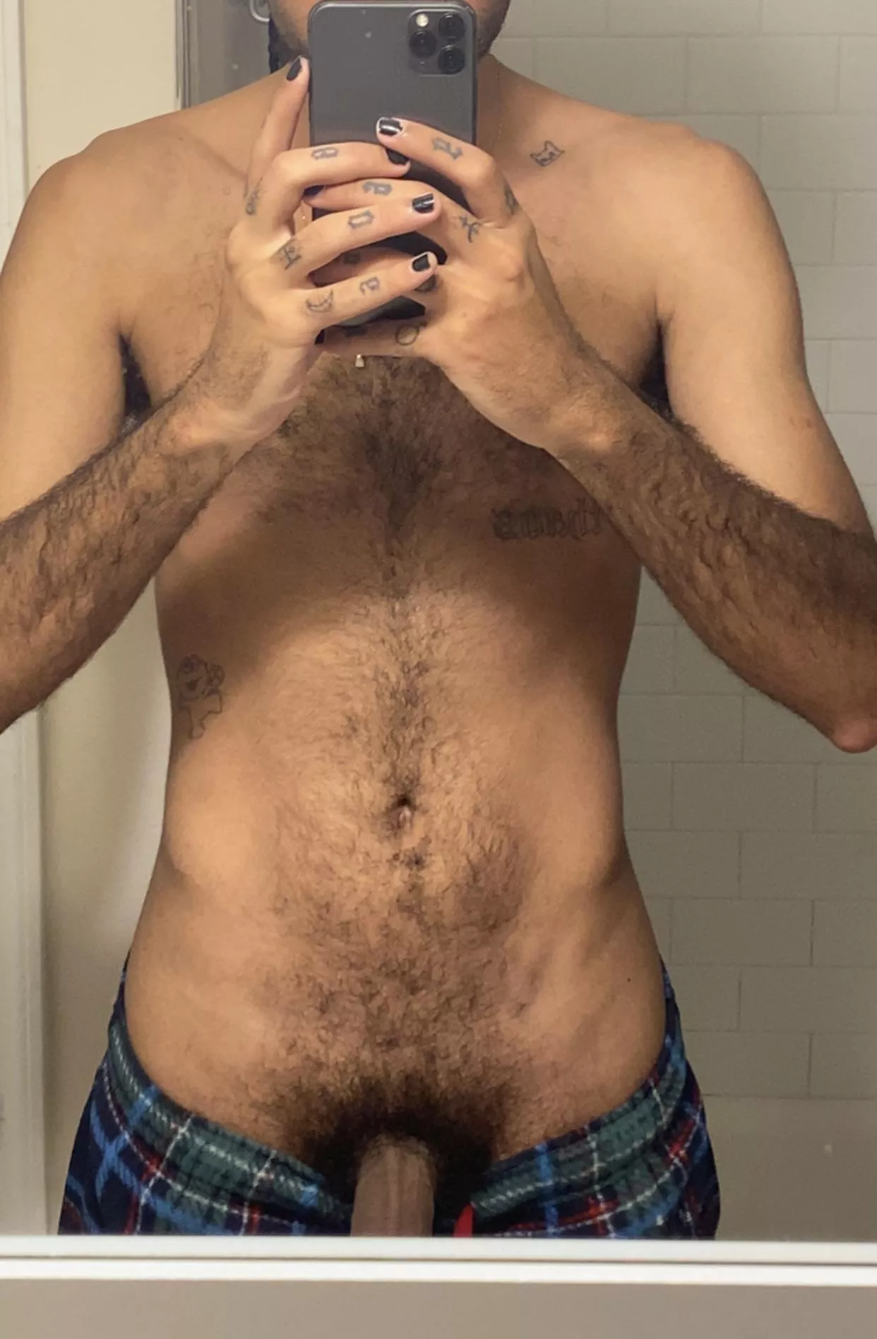 26 usa/ wanna see the rest of it? Come check it out, I have snap so dm with your ASL + body pic. 🔞