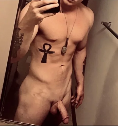 27M experienced bull .. can my girlfriend and I borrow your hotwife?