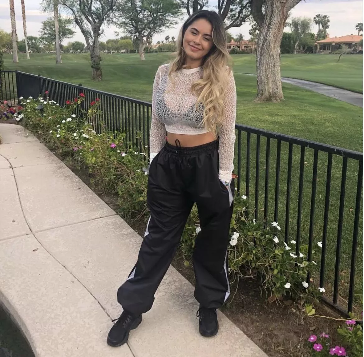 A beautiful day to tease