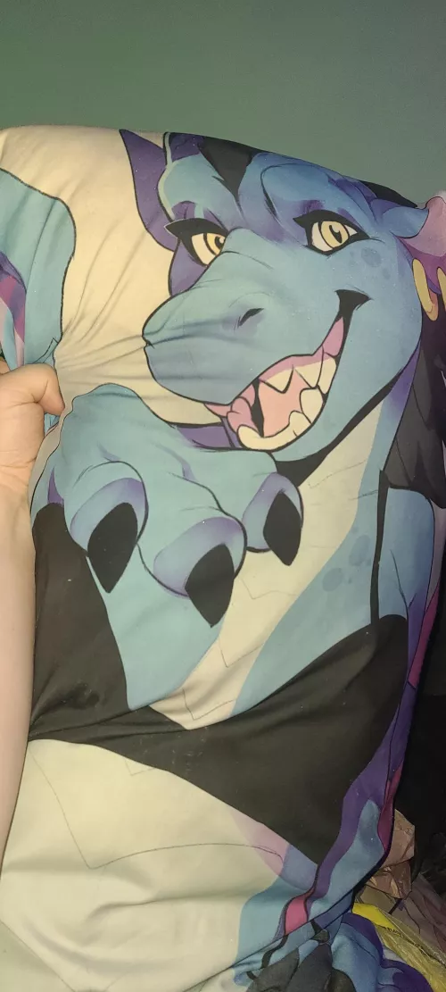 A friend sent me this image and I would like to know what body pillow this is. Link to it on website or original art is what I'm looking for