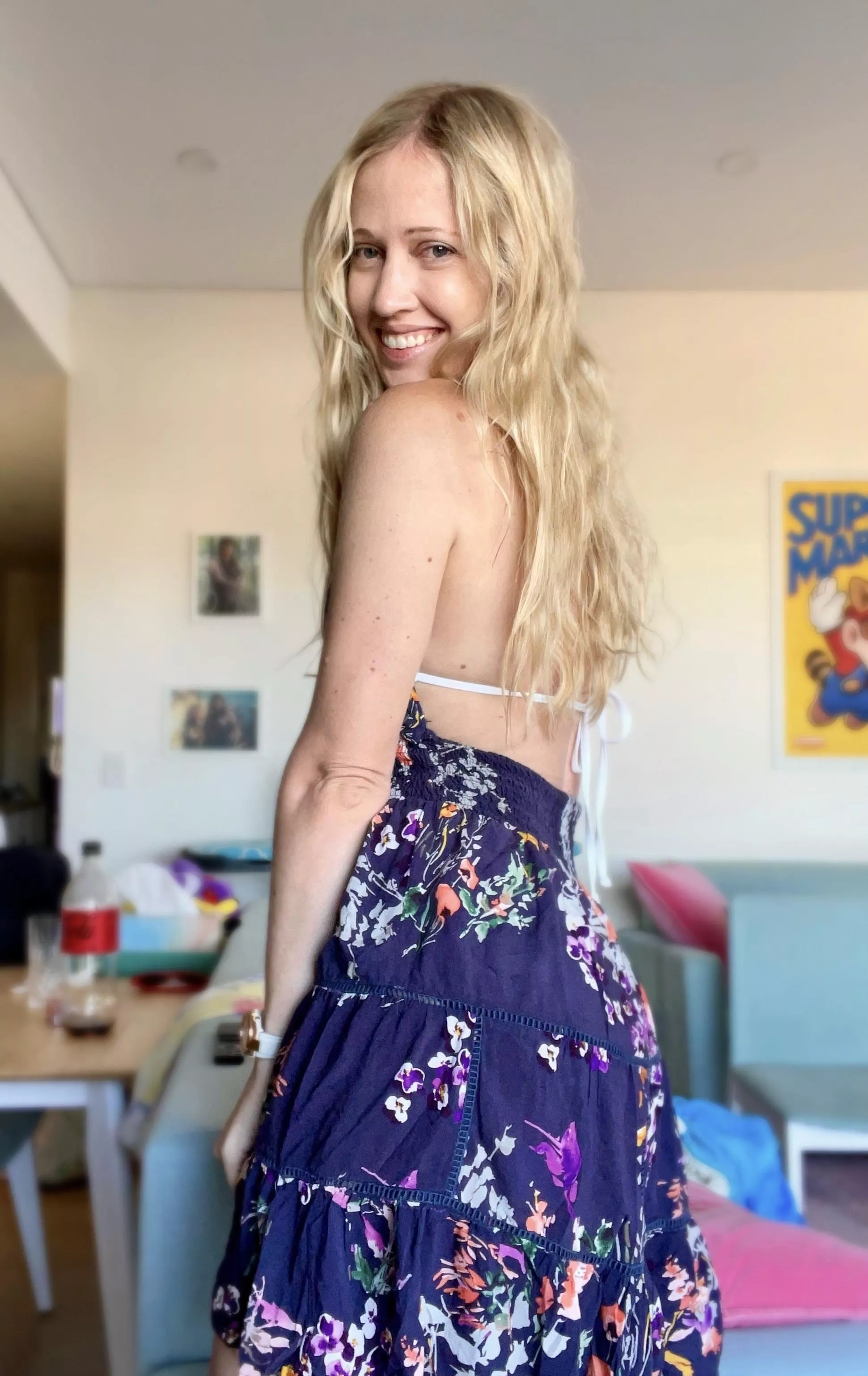 Beachy hair goes well with a sundress