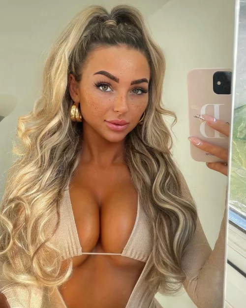 Big Fake Tan Enhancements