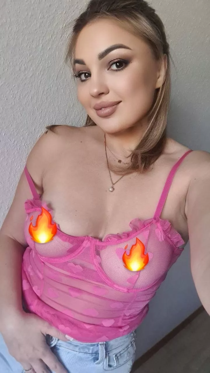 Do you like my body?😅