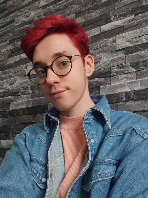 Do you think the colour suits me? 🍒