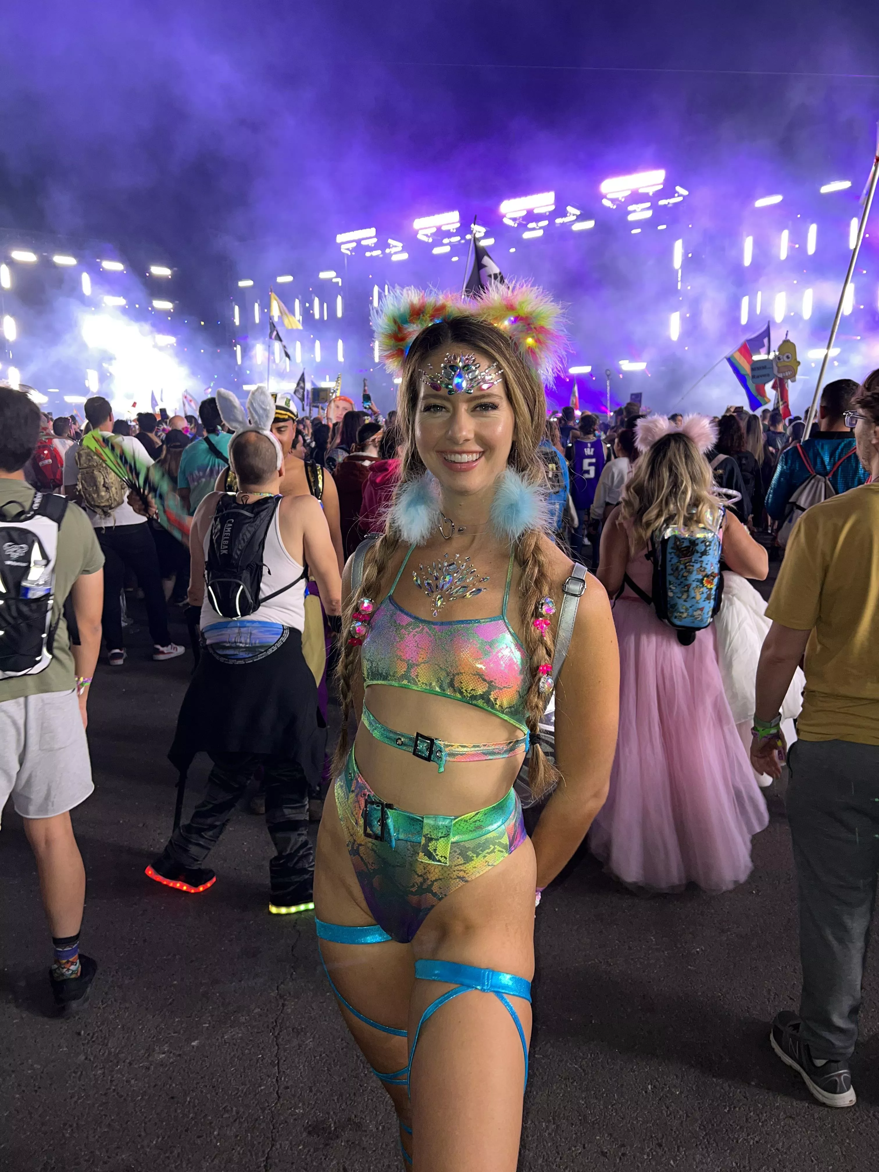 Edc babe