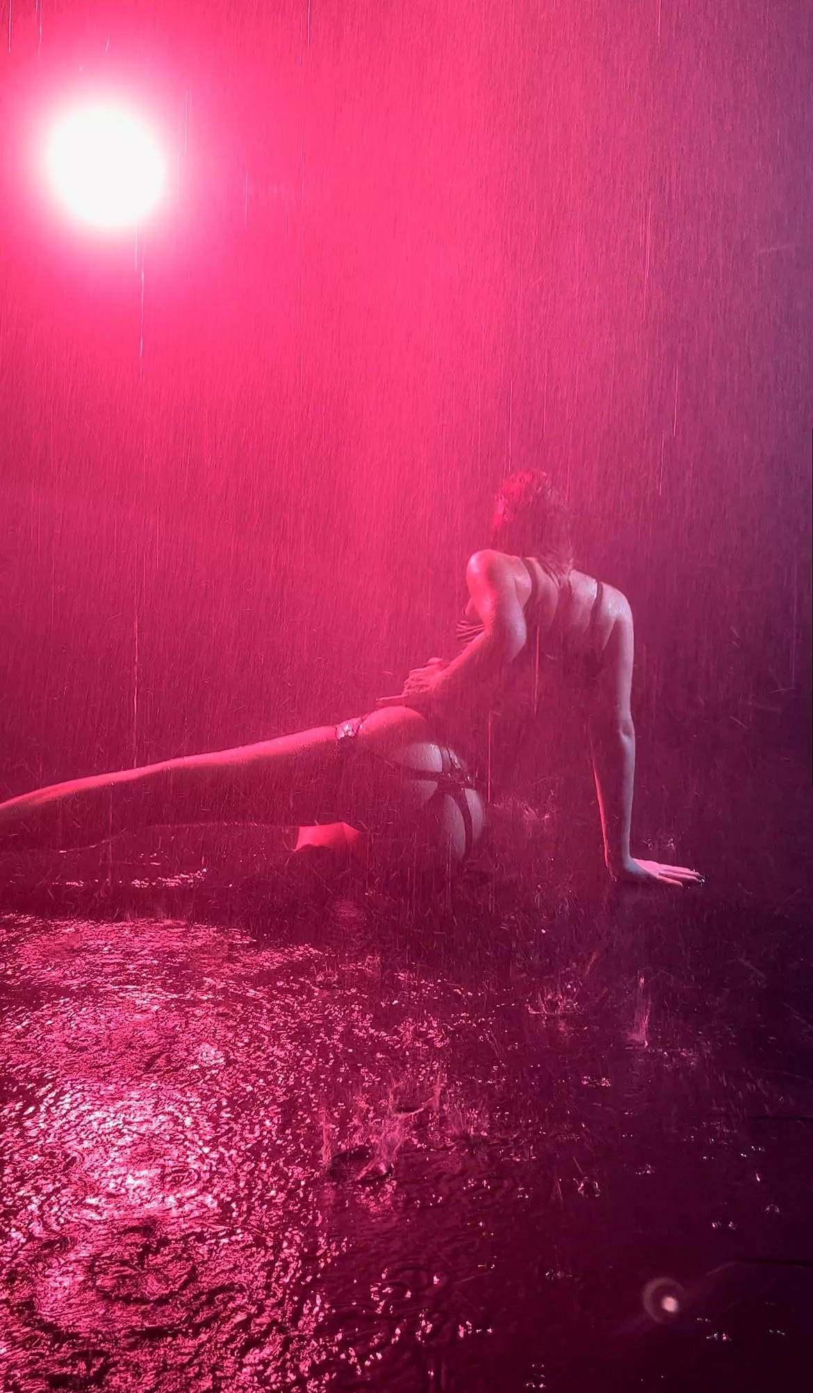 [f] getting wet 💦