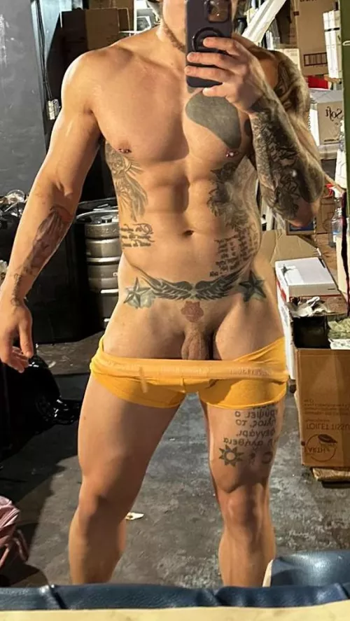 First post here, now get on your knees and open wide 💜😈 M(25)