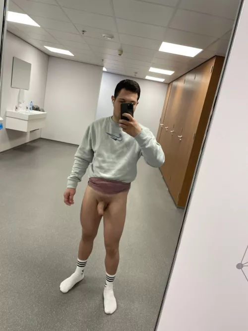 Half naked at the airport 😉