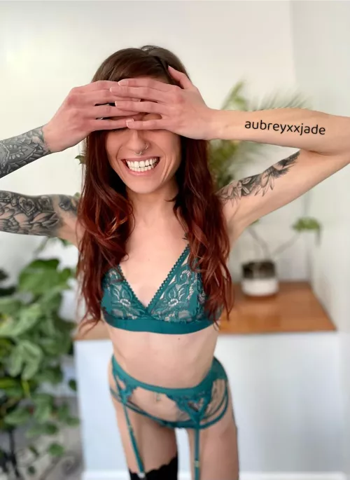 Happy Friday! Hope I make someone smile too :)