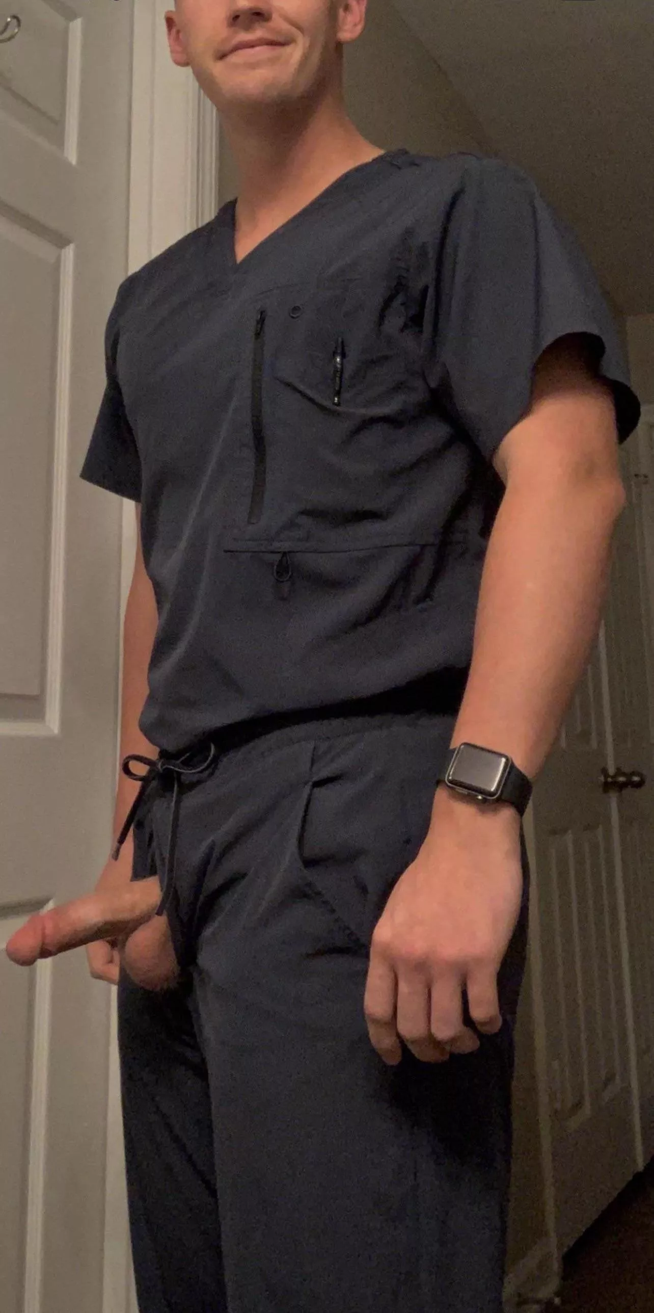 I think that it is vital you see me take my pants off 🤠