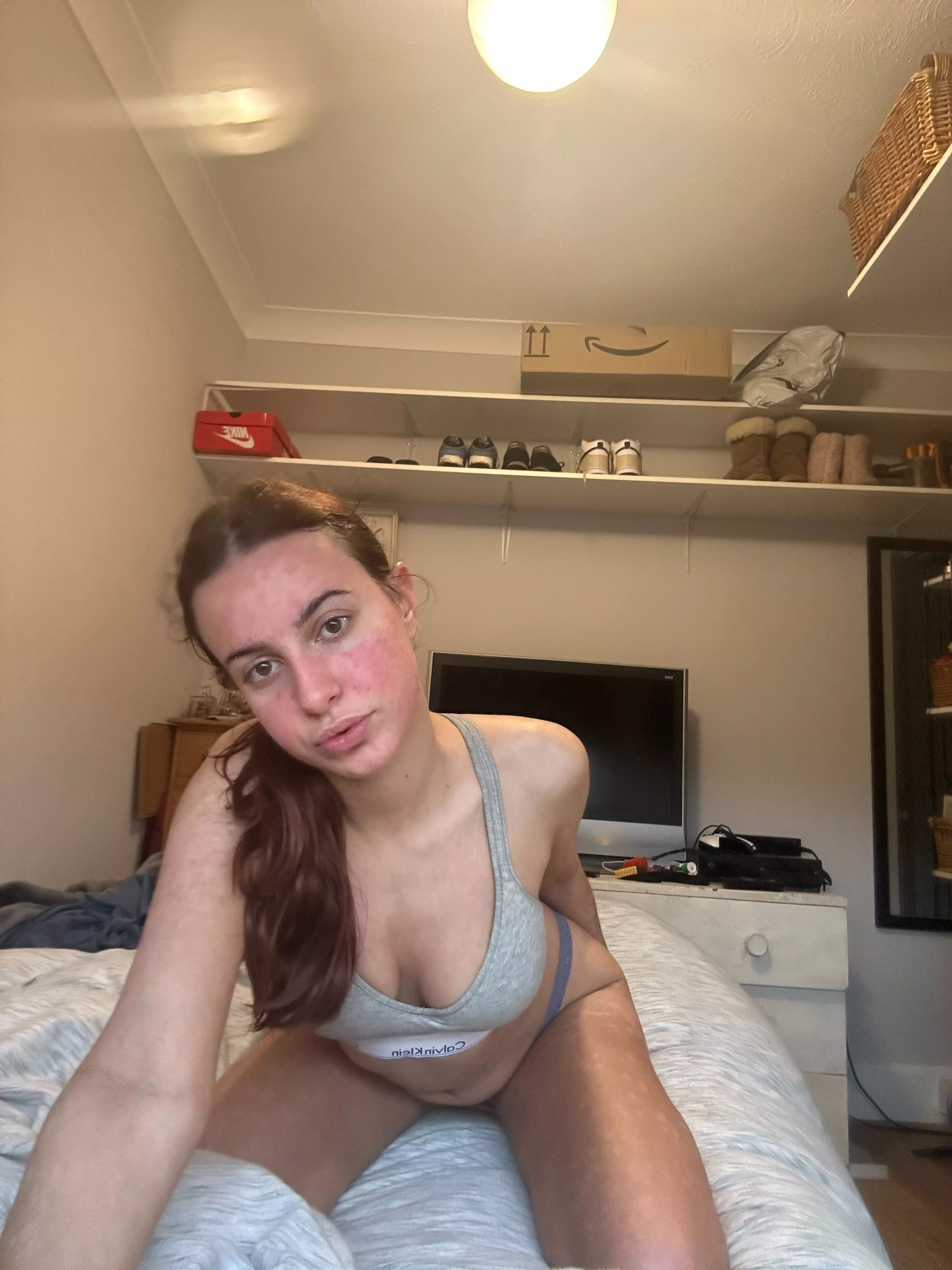 I want your cum on my tummy now