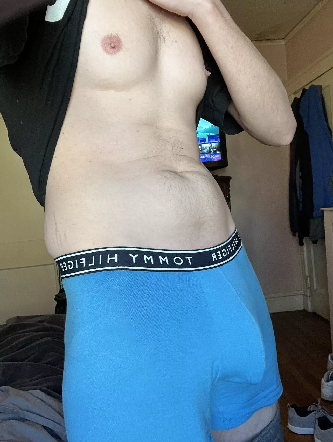 If i was your roommate would you mind if I walked around in my boxers?