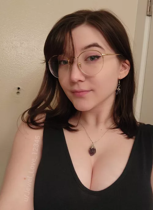 Is my cleavage nice?