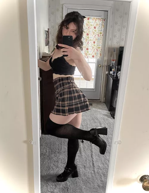 Is this outfit distracting?