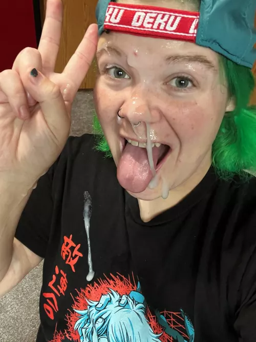 Just a Weeb MILF that loves facials here!