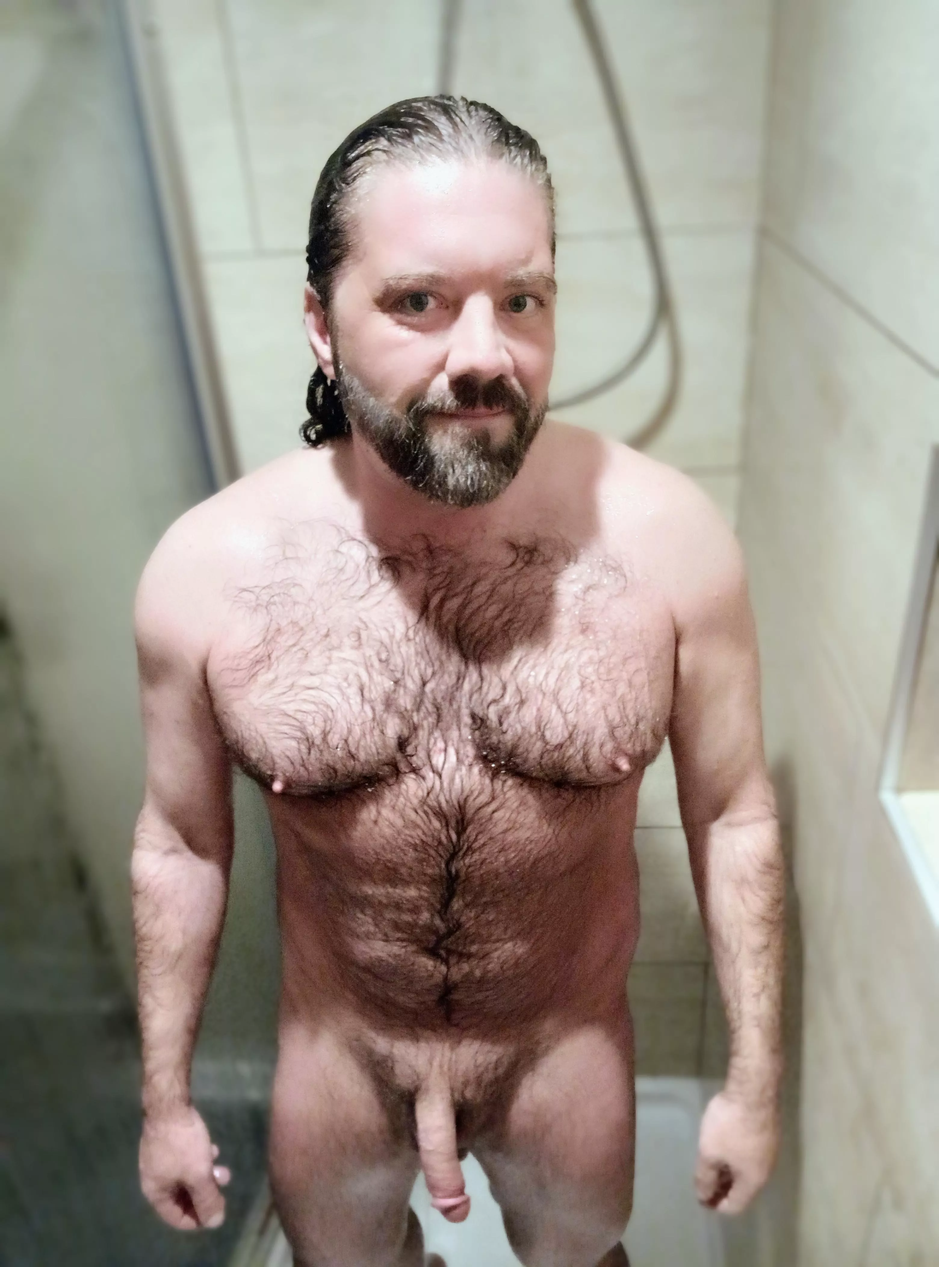 Just dropping in to say hi to my guy friends, it's been a while!