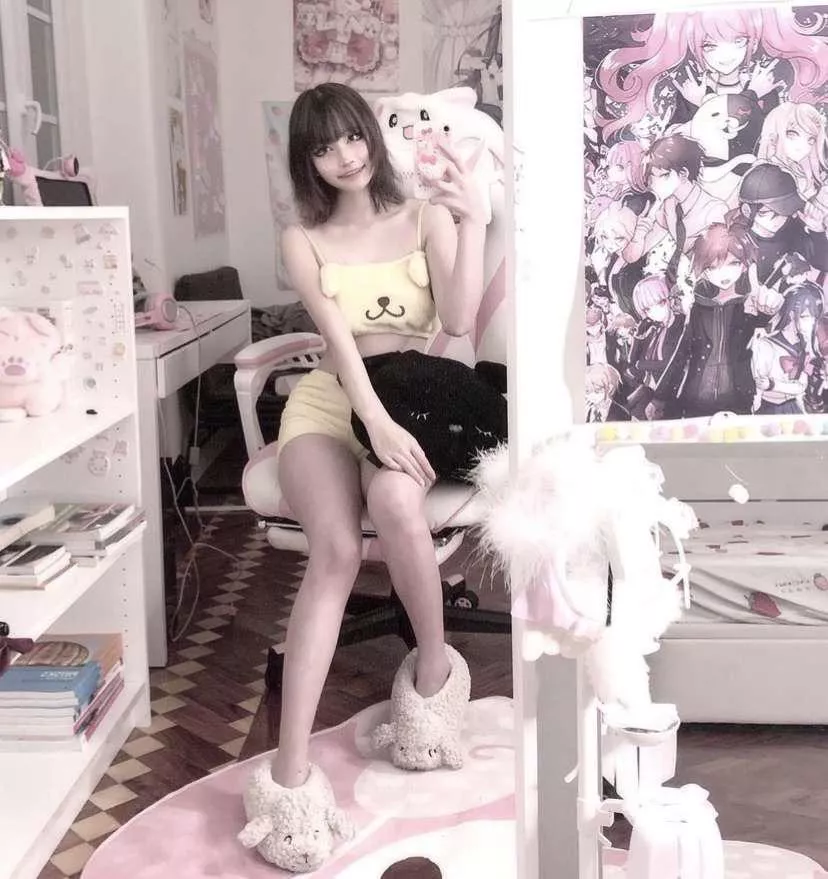 Let’s fuck in my geeky room?