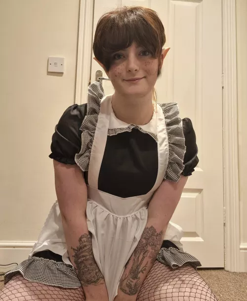 Lil elf maid