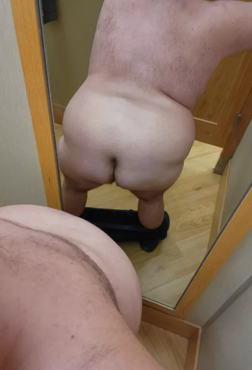 Meet me in the changing room