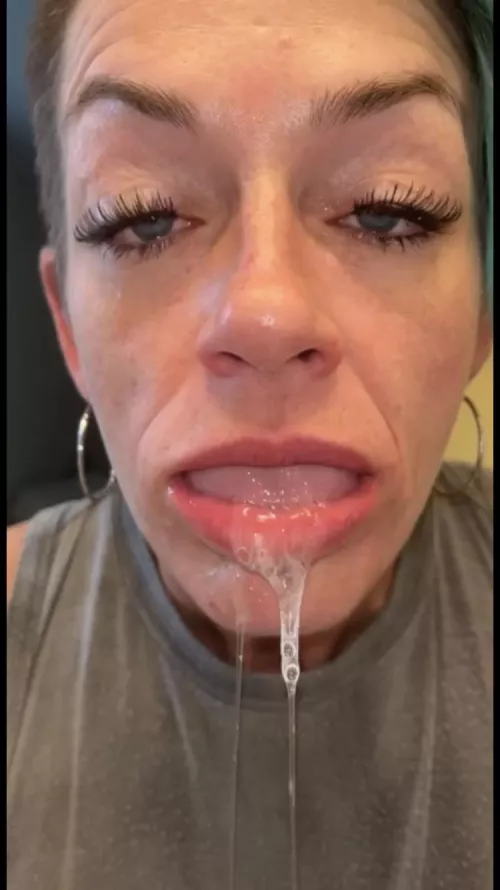 Messy milf slut 44F [oc]